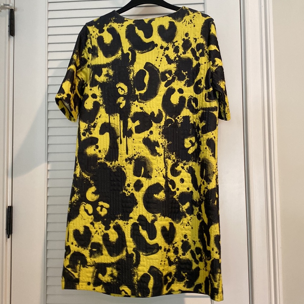Striking design! UK bought River Island dress. - Picture 3 of 3